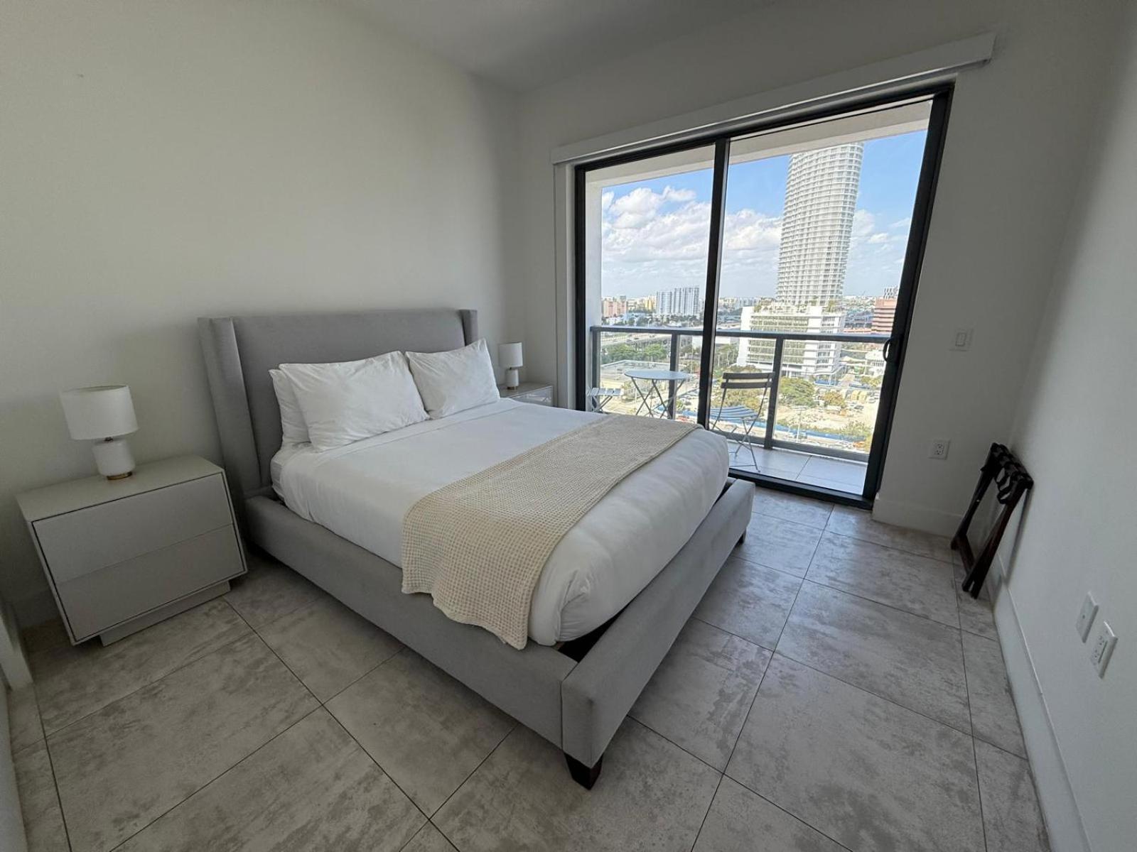 Smart Brickell Hotel Miami Exteriör bild